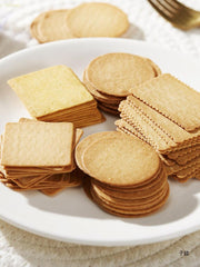Crispy biscuits, scallions, chicken slices, scallion oil, salty snacks
