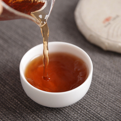 HelloYoung 100g Yunnan Pu'er Tea Menghai Ripe Tea Old Pu'er Jiao Mu Ripe Tea Cake