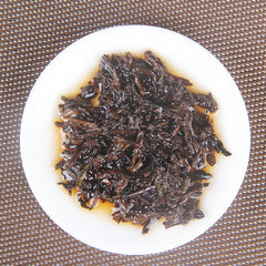 HelloYoung 357g Yunnan Pu'er Ripe Tea Cake 云南普洱熟茶西双版纳茶区年春茶357g御贡金饼 普洱熟茶