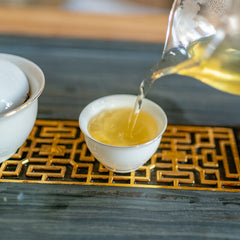 HelloYoung 400g Yunnan Ancient Pu'er Seven Seed Cake Tea DaXueshan Handle Tea Pu'er Raw Tea