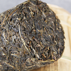 HelloYoung 1000g Spring Tea Xigui Longzhu Yunnan Xiao Longzhu Pu'er Tea Tea Column