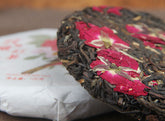 HelloYoung 100g Yunnan Old Tea Tree Red Rose Black Tea Fengqing Dian Hong Rose Tea Cake