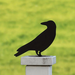 1pc Raven Garden Stake, Metal Silhouette Yard Sign With Stake For Garden Decor, Halloween Decor, Wall decor metal wall hanging. It can be a focal point during specific seasons or a permanent fixture for enthusiasts of darker aesthetics