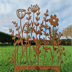 Spooky Sweet Animal Garden Stakes Durable Outdoor Yard Decor for Patio Lawn Halloween Christmas Seasonal Ornament Gift for Gardening Lovers