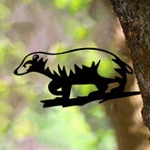 CIFbuy™ 1pc Metal Badger on Branch Silhouette with Hammer Stake - Outdoor Statue, Rustic Decor Perfect for Home & Garden, Memorable Housewarming Gift for Friends & Family, Wall Sculptures, Sturdy Iron Craft, Collectible Figurines.