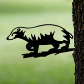 CIFbuy™ 1pc Metal Badger on Branch Silhouette with Hammer Stake - Outdoor Statue, Rustic Decor Perfect for Home & Garden, Memorable Housewarming Gift for Friends & Family, Wall Sculptures, Sturdy Iron Craft, Collectible Figurines.