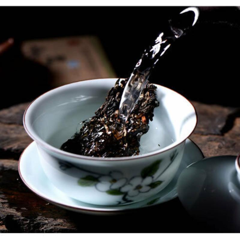 HelloYoungTea Golden Peacock * 2015 Li Ming Spark Pu-erh Tea Cake 357g Raw Puerh Tea Puer