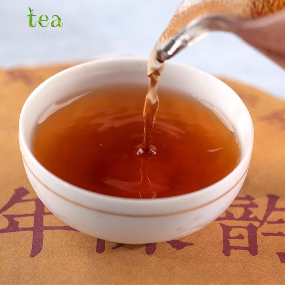HelloYoungTea Yunnan Menghai 8-Year Aged Ripe Puer Qizi Tea Cake