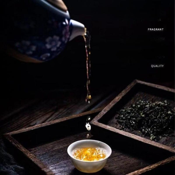 357g Yunnan Yiwu Aged Ancient Tree Raw Pu'er Tea Cake