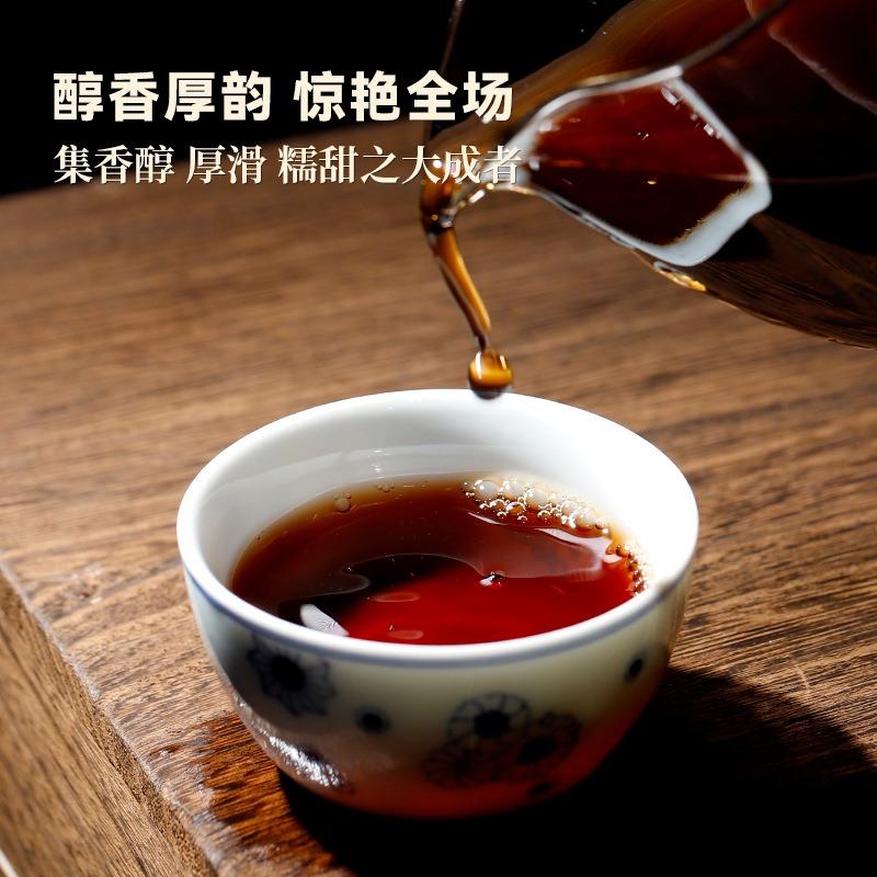 357g Yiku Xigui First Spring Ancient Large Leaf Seeds Aged Pu'er Ripe Cake Tea