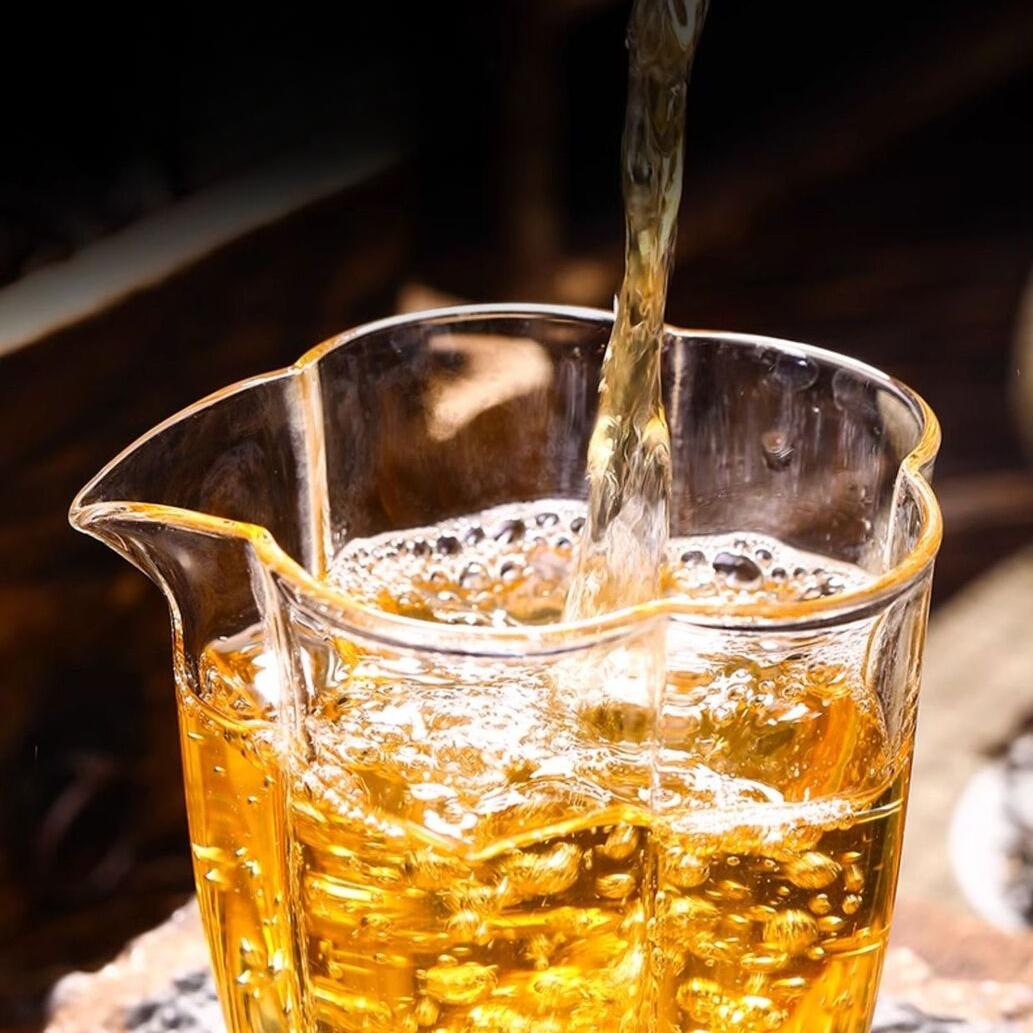 HelloYoungTea Xinyihao Yiwu Mintang Pu'er Raw Tea: Yunnan Ancient Tree Loose Tea for Daily Delight