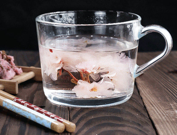 HelloYoung Japanese Salted Sakura Cha Pink Cherry Blossoms Traditional Preserved Flower Tea