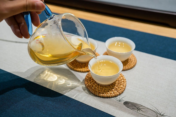 HelloYoung 357g Yunnan Icelandic Puerh Raw Tea Ancient Tree Puerh Seven Seed Cake Tea