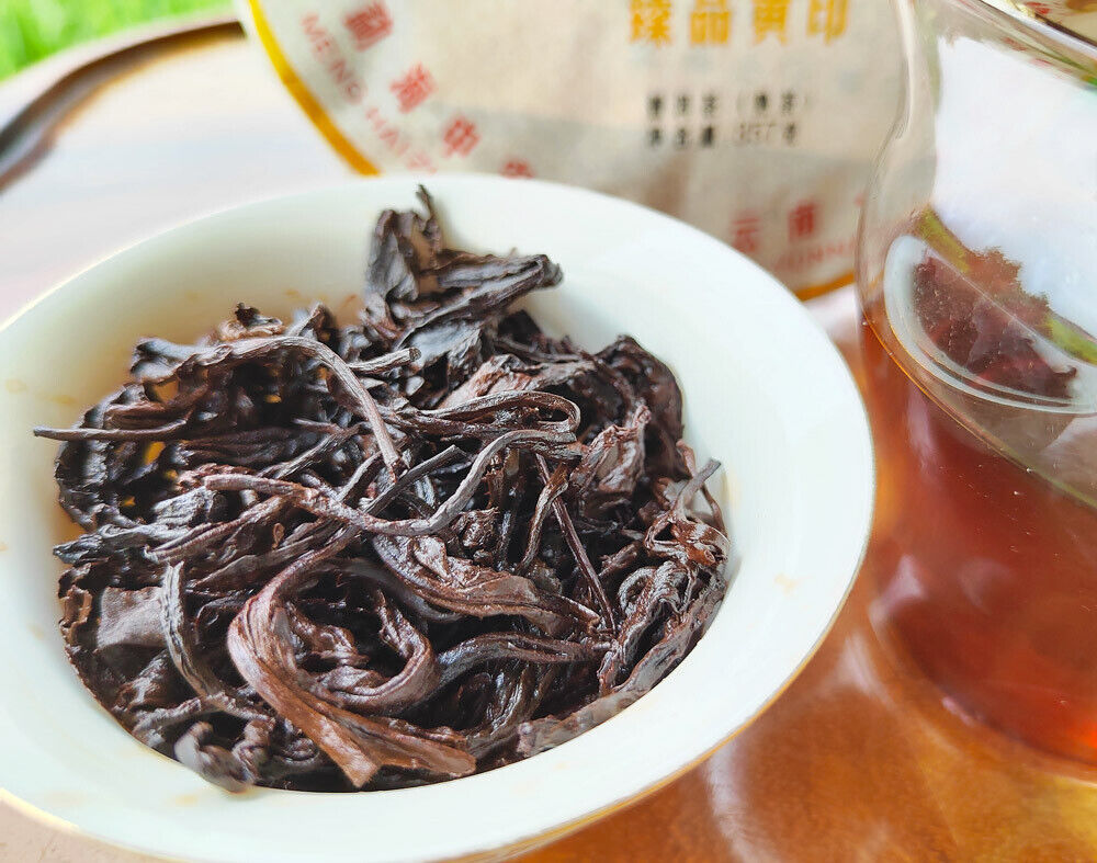 HelloYoung 357g Yiwu Pu'er Ripe Tea Yunnan Seven Cakes Pu'er Tea HongJinYin Ripe Pu'er Tea