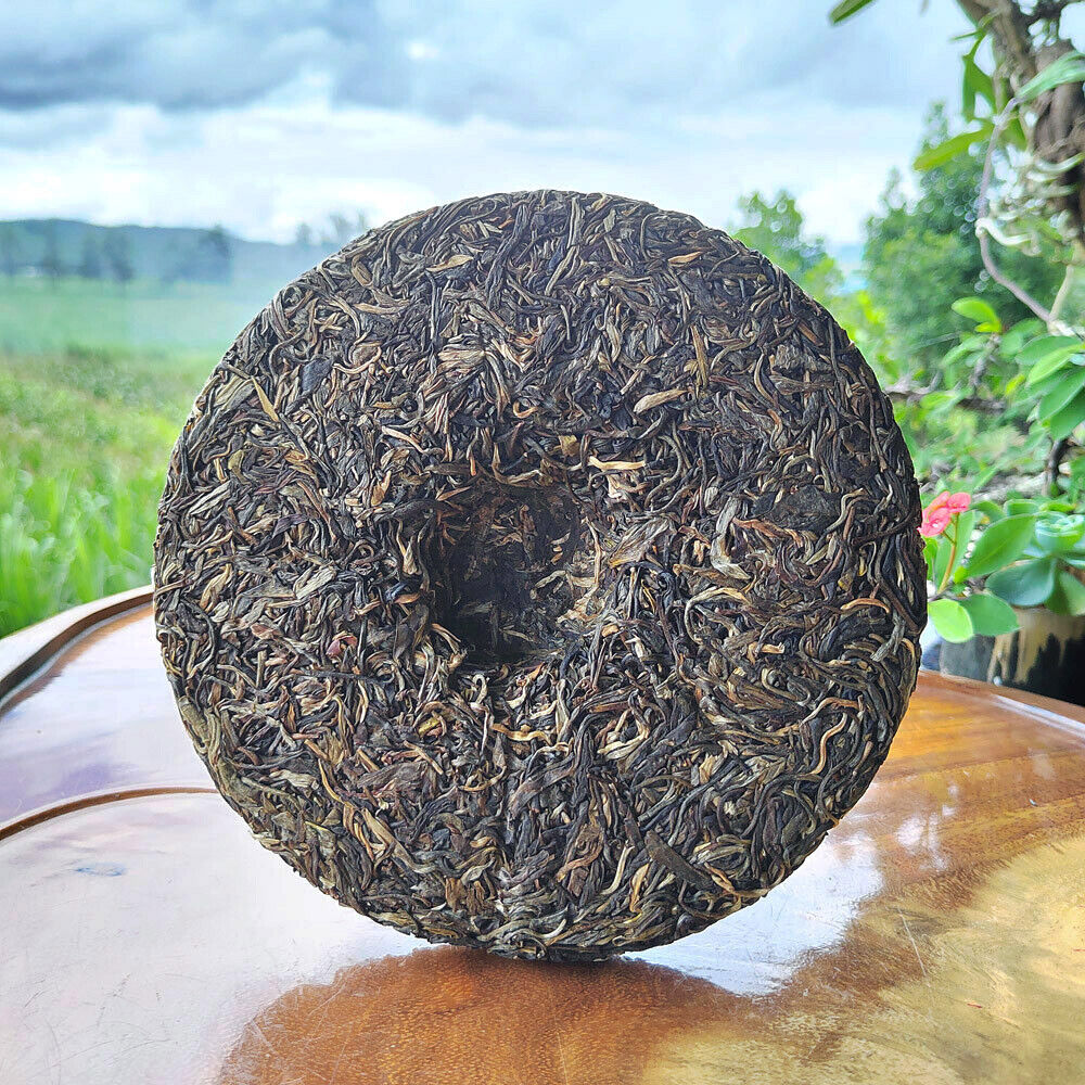 HelloYoung 357G Yiwu Pu'er Tea Raw Tea Bent Bow Ancient Tree Tea Yunnan Tea Seven Cakes