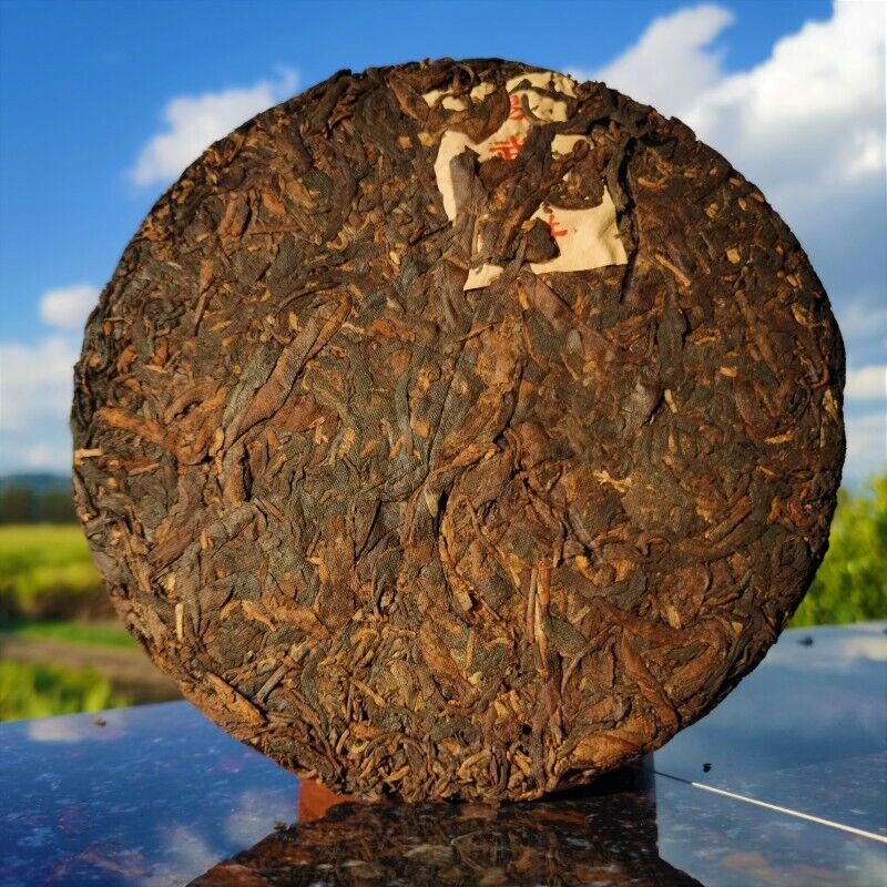 HelloYoung Original Old Tree Pu'er Tea Cake Healthy Drink Yiwu Gong Cake Pu'er Tea 357g Main image