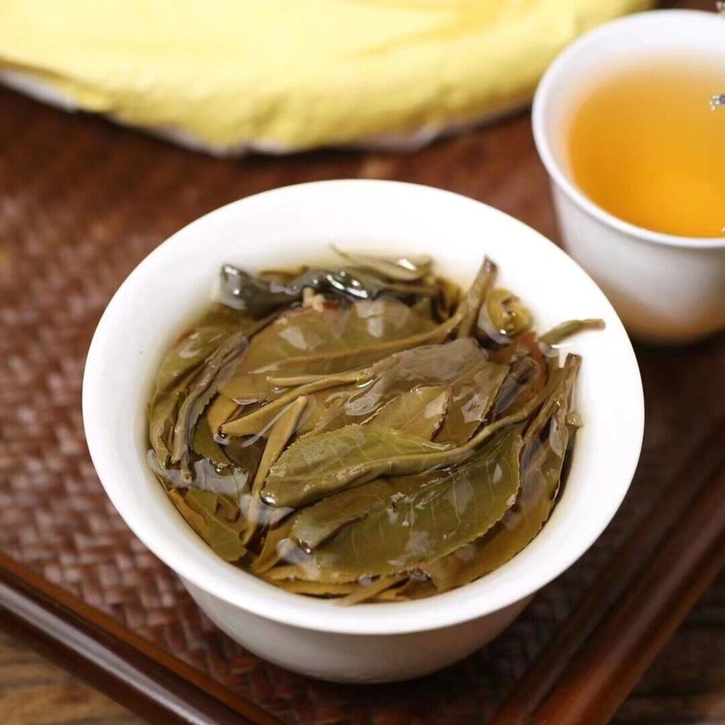 HelloYoung Yunnan Tea Yiwu One Fan Mill 357g Gushu Pu'er Raw Tea Cake