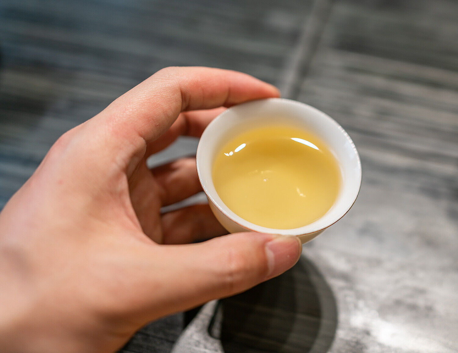 HelloYoung 357g Iceland Pu'er Tea Raw Tea Yunnan Ancient Tree Tea Organic Healthy Tea Cake
