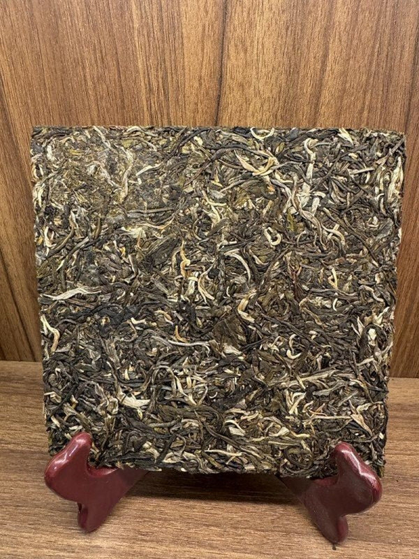 2018 Yunnan Large Leaf Raw Pu-erh Tea Ming Qian Spring Tips 200g Premium