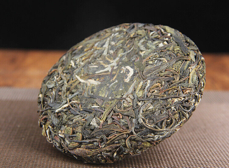 HelloYoung 100g Yunnan Yiwu District Yiwu Sun Green Pu'er Raw Tea Cake Seven Seed Cake Tea