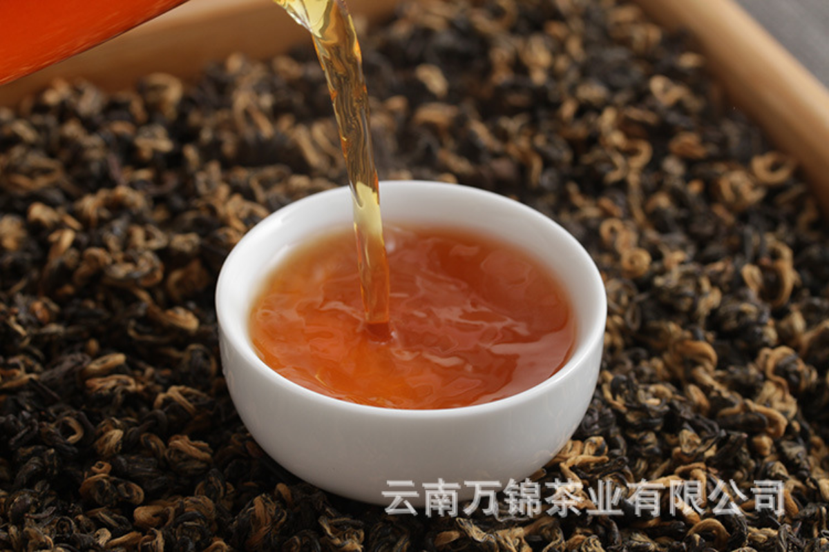 HelloYoung 500g Yunnan Fengqing early spring Yunnan black tea honey fragrance red conch