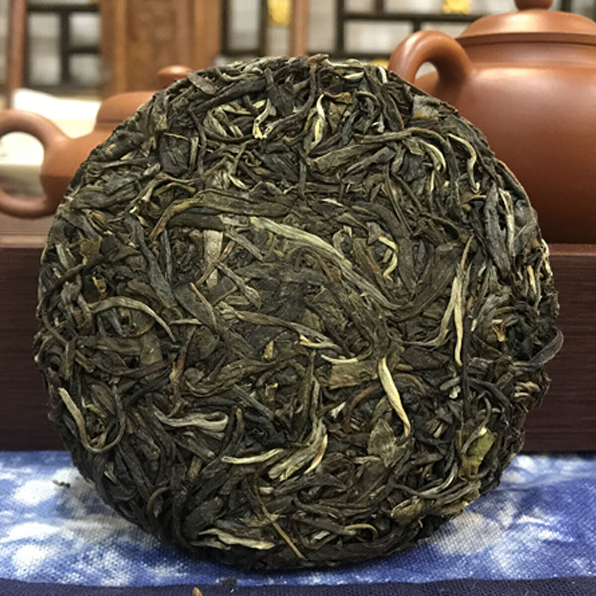 HelloYoung Premium Icelandic Puer Tea Cake 100g Yunnan Organic Certified Raw Pu-Erh Tea