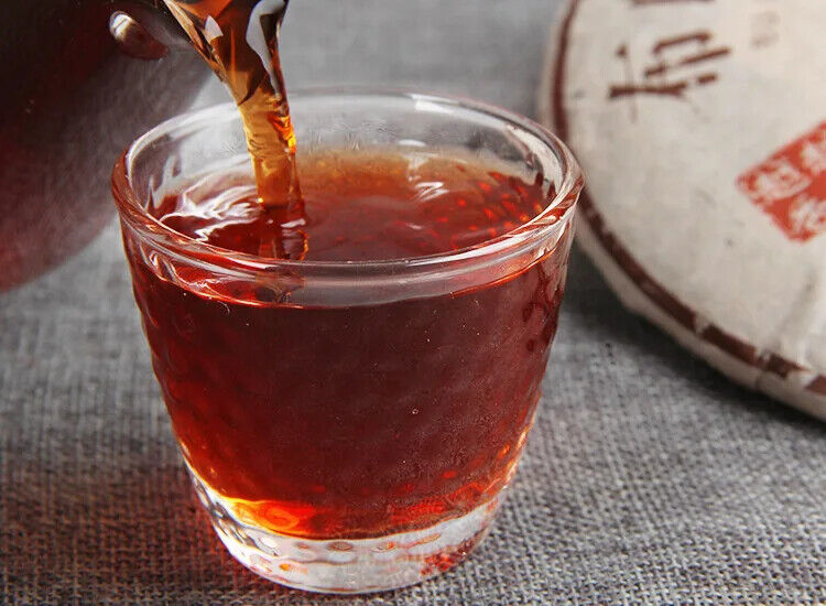 Menghai Pu'er Brown Mountain Palace Pu'er Cooked Old Tree Tea Cake 357g