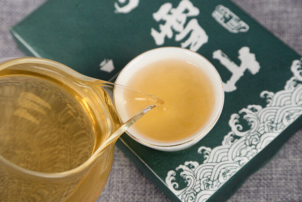 HelloYoung 500g Yunnan Bangma Big Snow Mountain Raw Tea Brick Golden Leaf First Spring Tea
