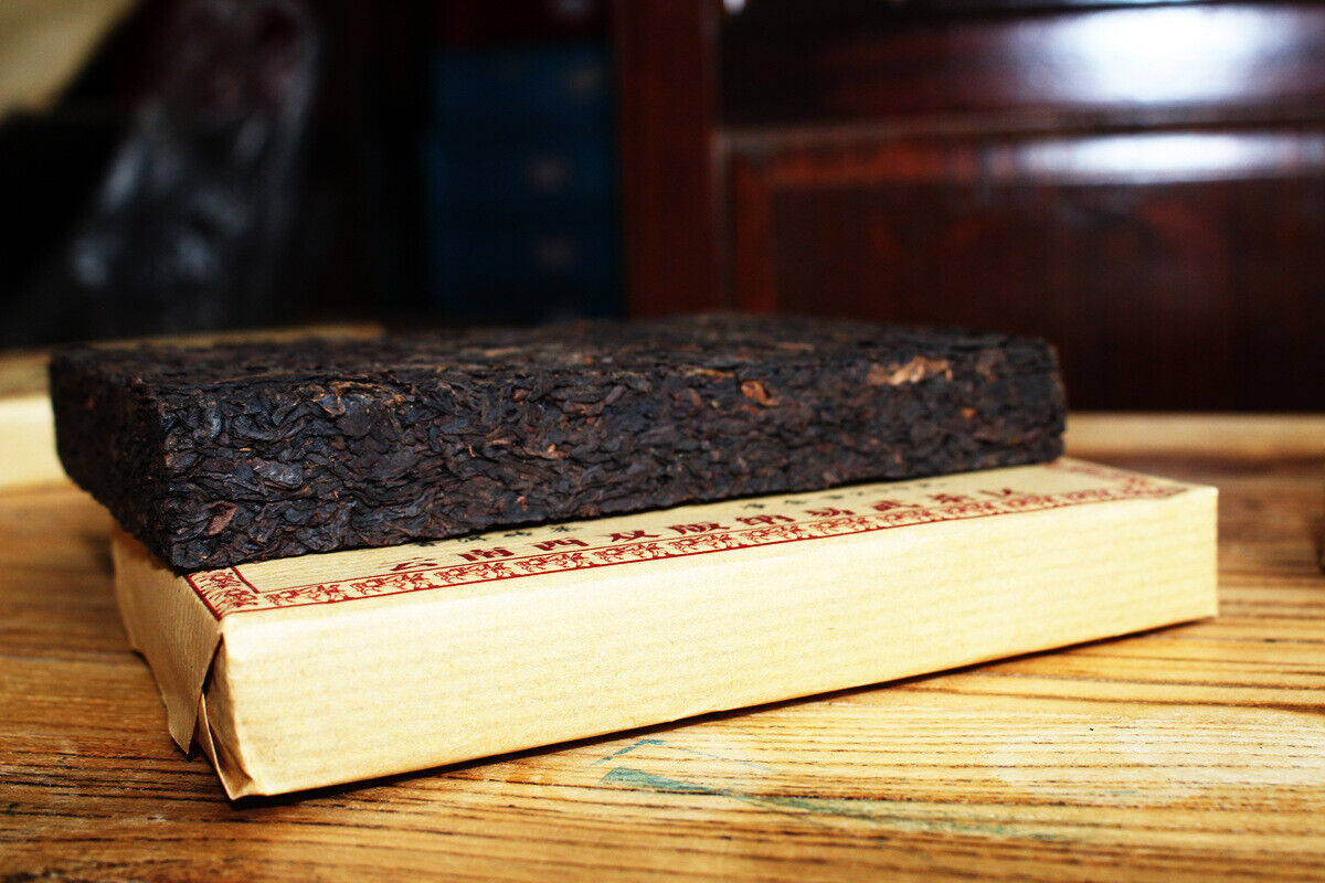 HelloYoung 250g Yunnan Pu'er Tea Brick Tea Horse Ancient Road Yiwu Ancient Tree Brick Tea