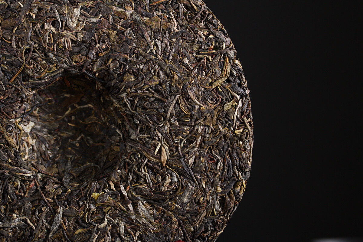 HelloYoung 357g Yunnan Pu'er Tea Bulang Mountain Raw Cake Big Old Tree Seven Seeds Cake