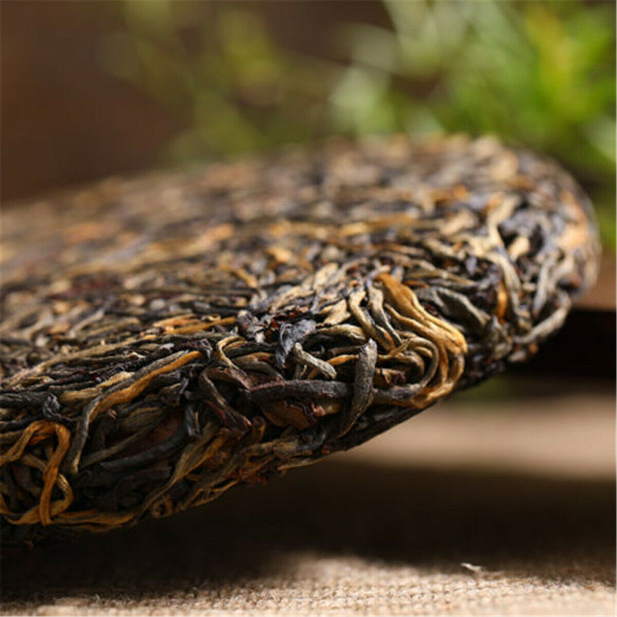 HelloYoung Yunnan Dian Hong Black Tea Cake 200g Fengqing Ancient Tree Black Tea Puer Tea Secondary image