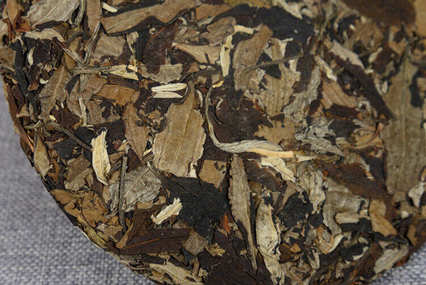 HelloYoung 357g Yunnan Pu'er Tea Ancient Tree White Tea Moonlight Beauty White Tea Cake