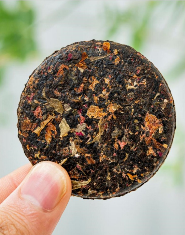 HelloYoung Rose Puerh Tea Iron Box Yunnan Seven Zi Cake Ripe Tea 200g/7.05oz