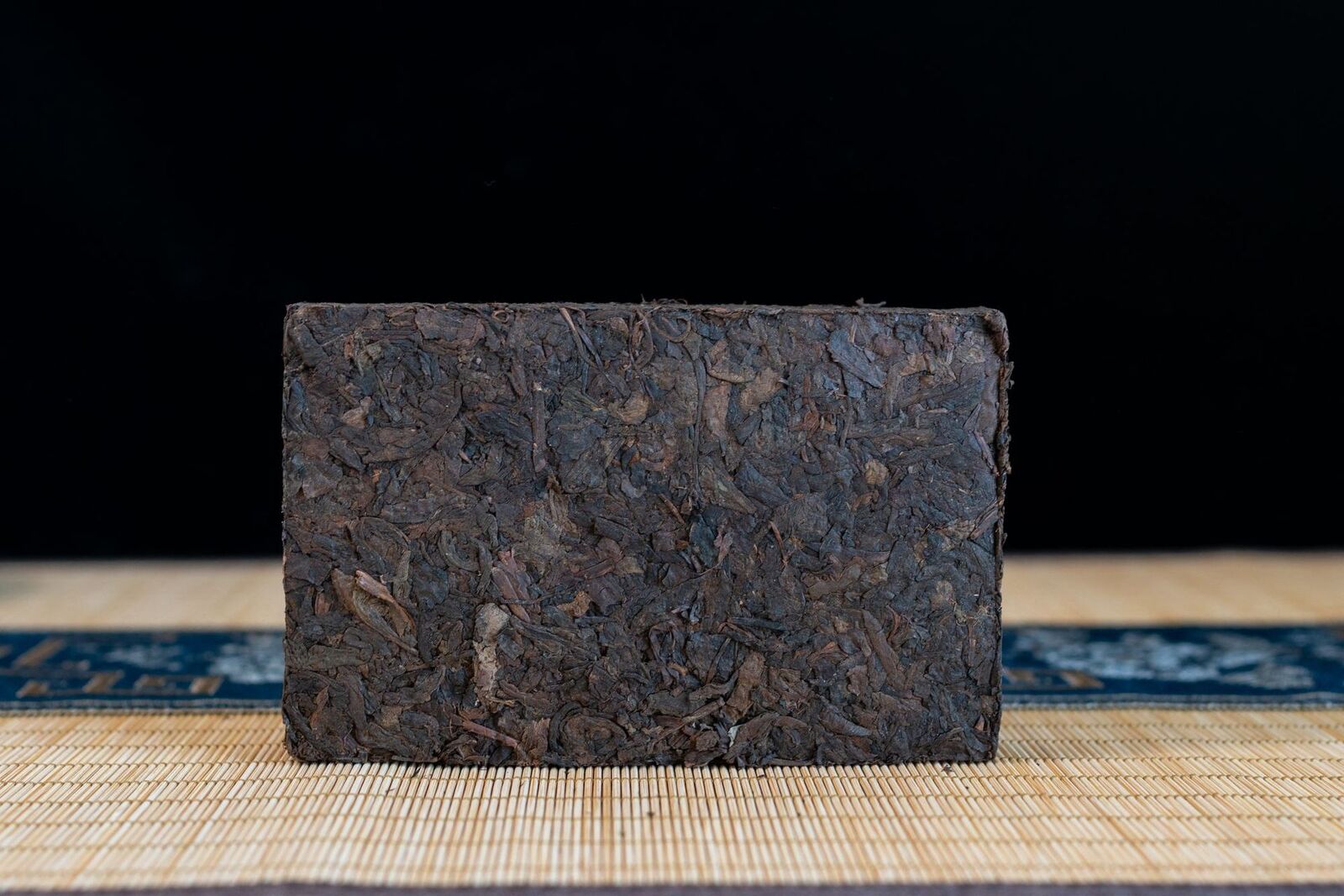 HelloYoung 250g/brick 7562 Pu'er tea brick Yunnan ancient tree Pu'er ripe tea brick