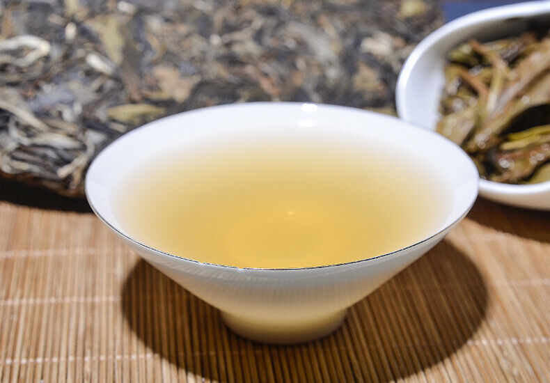Yiwu Ancient Tree Green Tea Cake 357g Yunnan Pu'er Raw Tea Cake  Raw Tea Cake