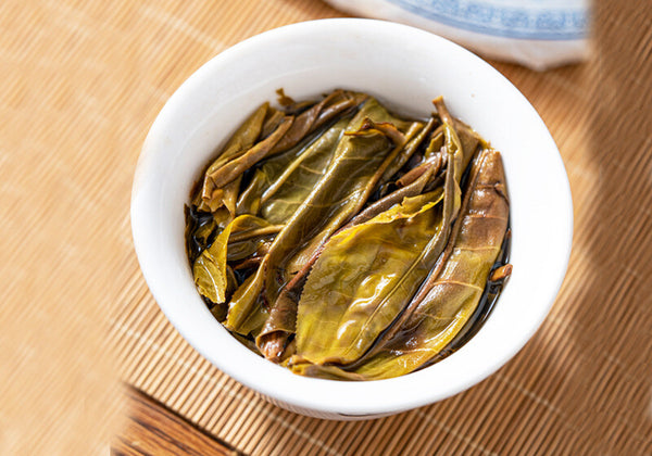 357g Yunnan Menghai Pu'er Raw Tea Brown Mountain Qizi Cake Ancient Tree Tea