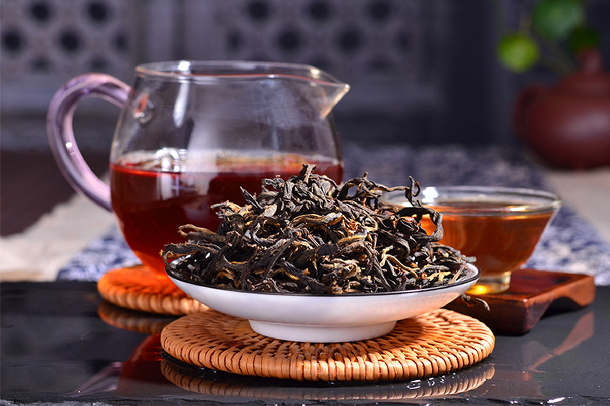 HelloYoung Yunnan Kong Fu Tea Chinese Black Tea Spring Feng Qing Fragrant China Dian Hong