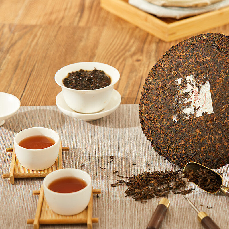 357g 8562 TAETEA Ripe Pu-erh Pressed Tea 1701 MengHai Dayi Ripe Puer Tea Cake Main image