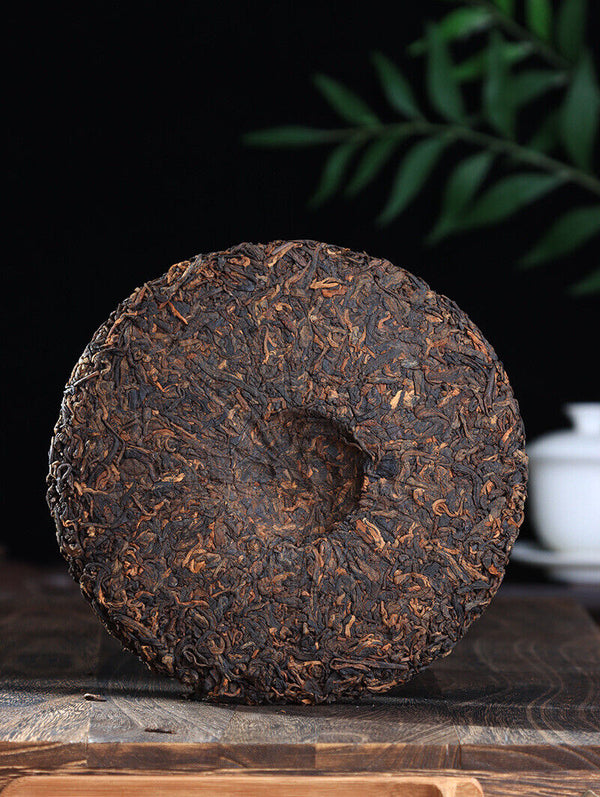 HelloYoung Yunnan Pu'er Tea Leaves Yiwu Golden Bud 357g Ripe Tea Cake