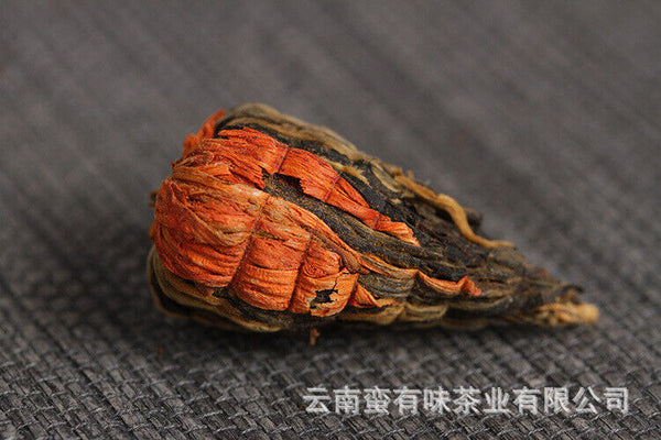 HelloYoung 500g Yunnan Dian Hong tea Fengqing Early Spring Dian Hong Lily Pagoda