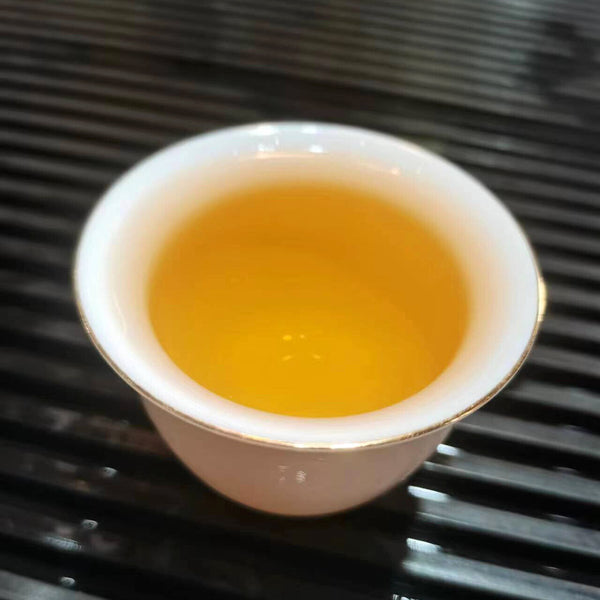 HelloYoung Premium 357g Lao Ban Zhang Ecological Tea Raw Puer Tea Cake tea