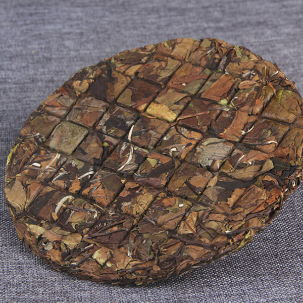 200g Old White Tea Ancient Tree Tea Cake Yunnan Yiwu Organic Spring Tea