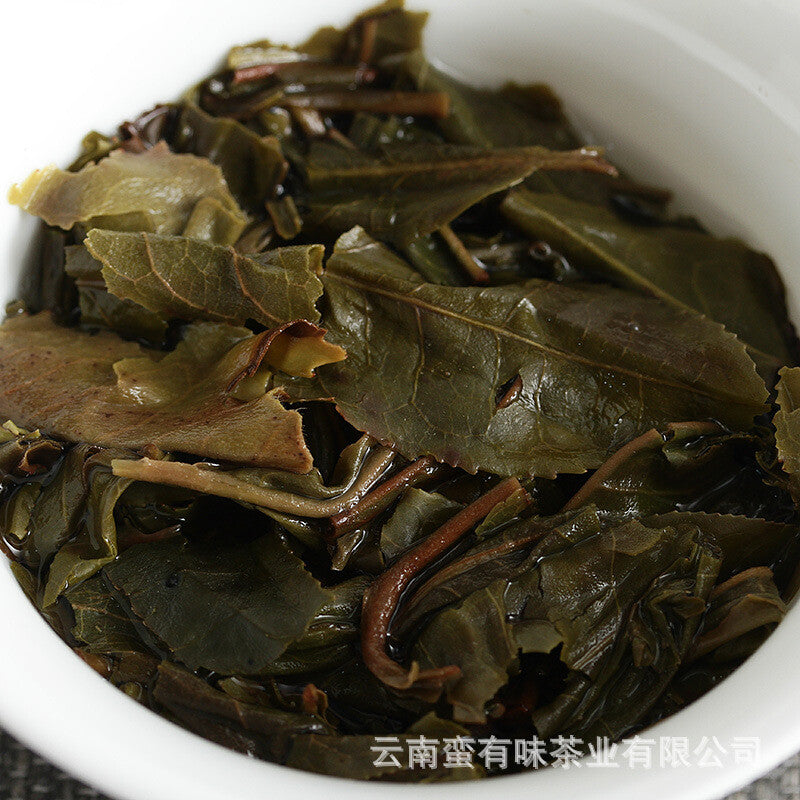 2021 Old Tree Tea 100g Daxue Mountain Small Cake Raw Tea Tea Yunnan Puerh Tea