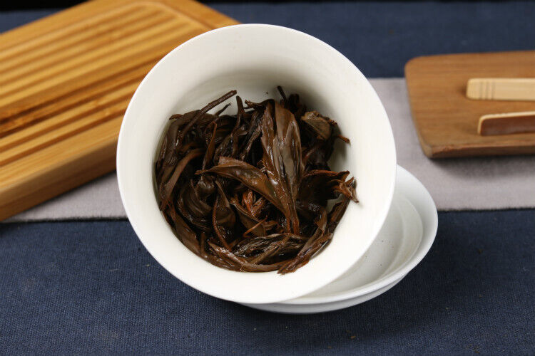HelloYoung Fengqing Dian Hong tea spring tea Two-leaf pine needles (No. 1) Lijiao black tea