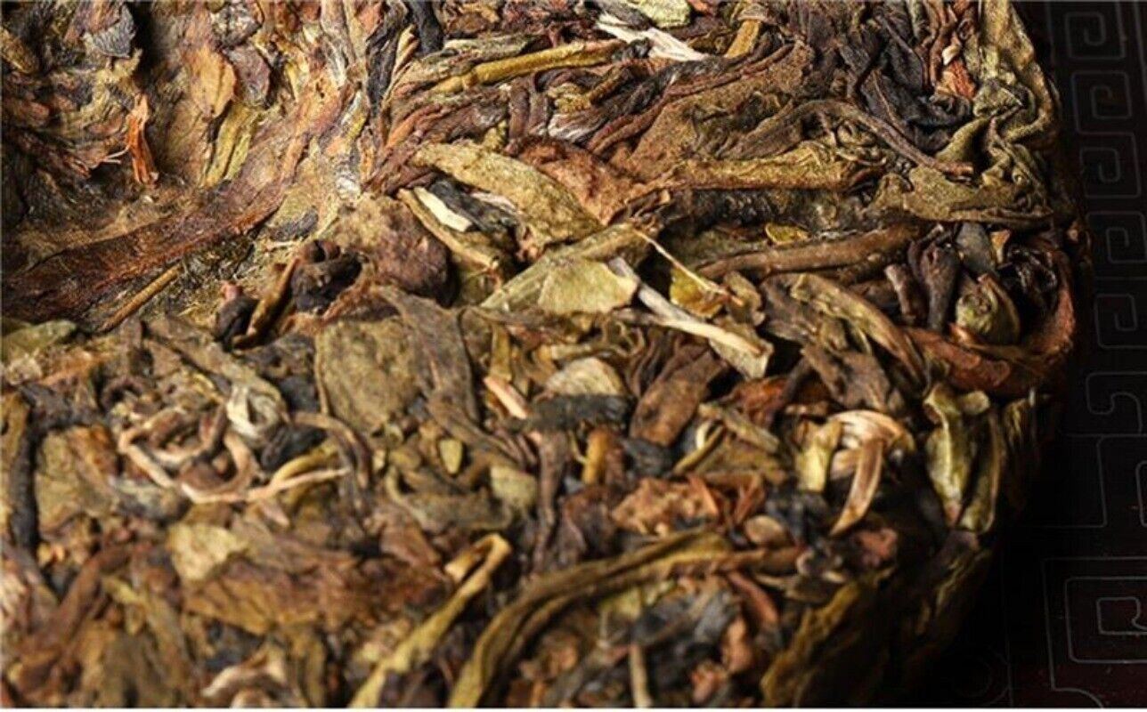 Pu'er Tea Raw Tea Lincang Iceland Peacock Head Spring Gold Leaf 200g