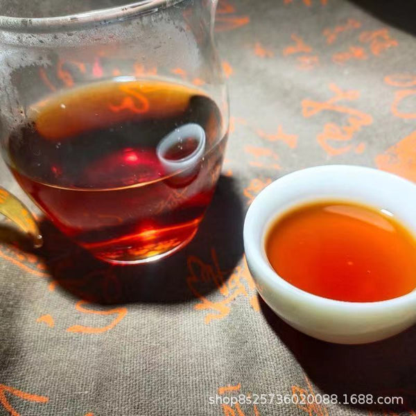 HelloYoung Yunnan Pu'er Tea Lincang Iceland Ripe Tea Cake Tea 357g Pu'er Tea Cake