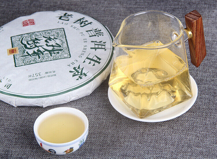 HelloYoung Yunnan old tree Pu'er raw tea ChenXiang seven cakes raw Puer tea leaves Banzhang