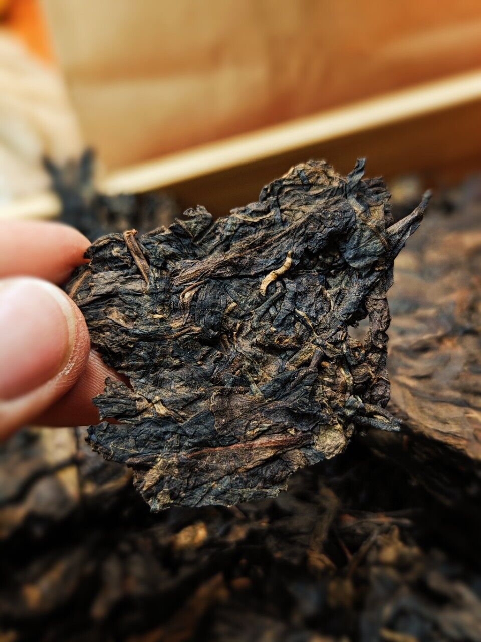 Premium 1980s Aged Raw Pu-erh Tea Iceland Old Tea Chunk 250g