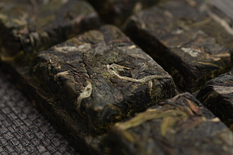 HelloYoung Yunnan Pu'er Tea 50g Icelandic Sweet Large Old Tree Pu'er Raw Tea Brick