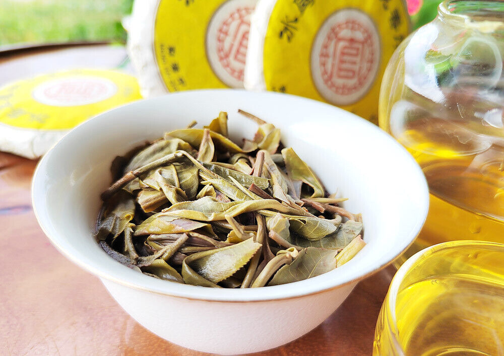 HelloYoung 100g Icelandic Pu'er Tea, Yunnan Mengku Old Tree Cake Spring Pu'er Tea